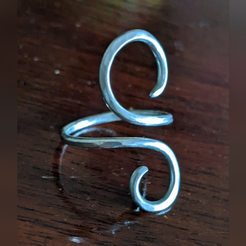 Artisan Sterling Silver Spiral Ring - Picture 15 of 15